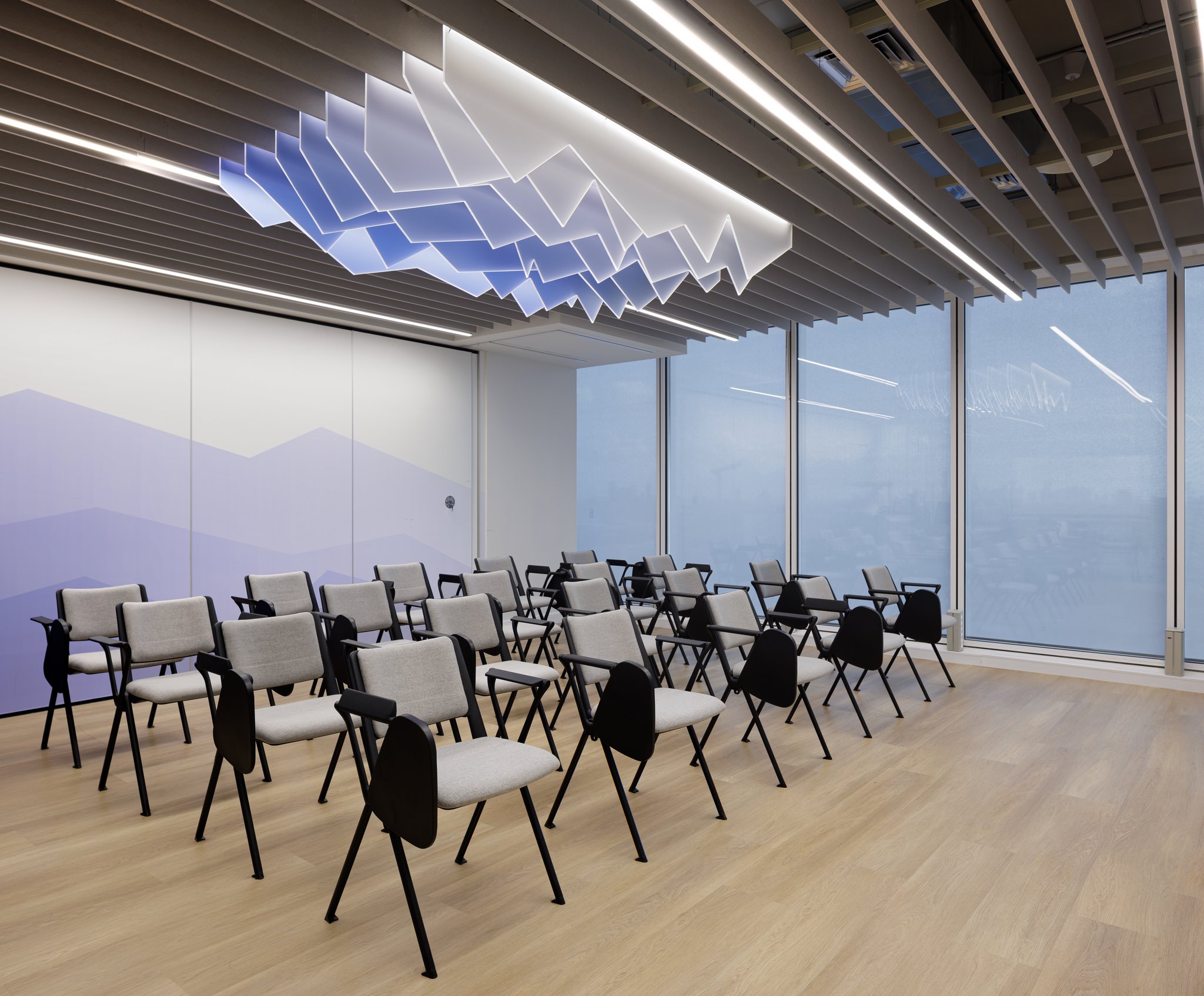 Market-signal graphics across the Final floor.